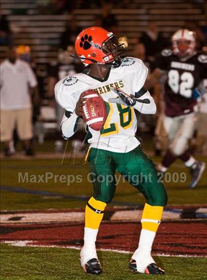 Thumbnail 3 in 9th Annual Shrine Chowder Bowl Classic  (West vs Central) photogallery.