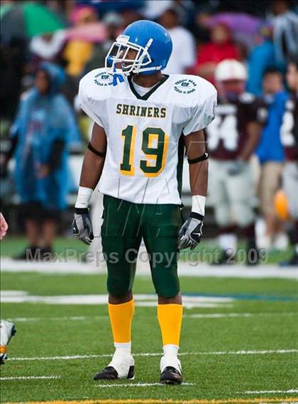Thumbnail 1 in 9th Annual Shrine Chowder Bowl Classic  (West vs Central) photogallery.