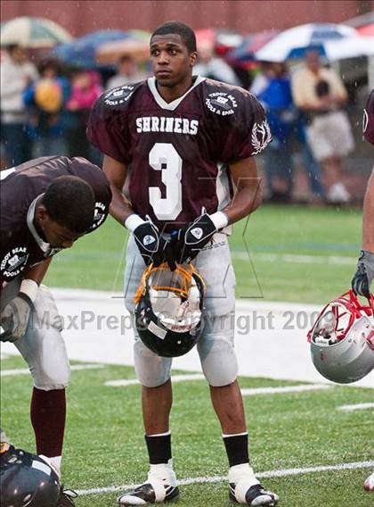 Thumbnail 3 in 9th Annual Shrine Chowder Bowl Classic  (West vs Central) photogallery.