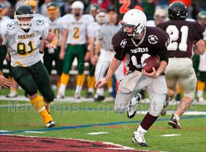 Thumbnail 3 in 9th Annual Shrine Chowder Bowl Classic  (West vs Central) photogallery.