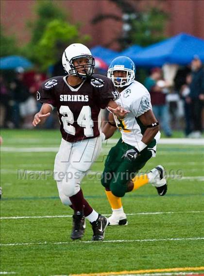 Thumbnail 1 in 9th Annual Shrine Chowder Bowl Classic  (West vs Central) photogallery.