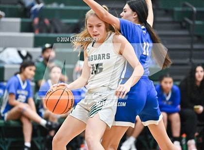 Thumbnail 3 in Alameda vs D'Evelyn photogallery.