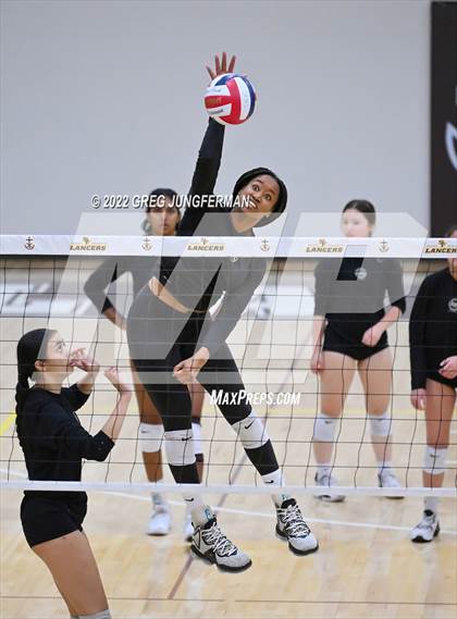 Thumbnail 2 in Archbishop Mitty @ Saint Francis (CIF State Regional Open Division Final) photogallery.