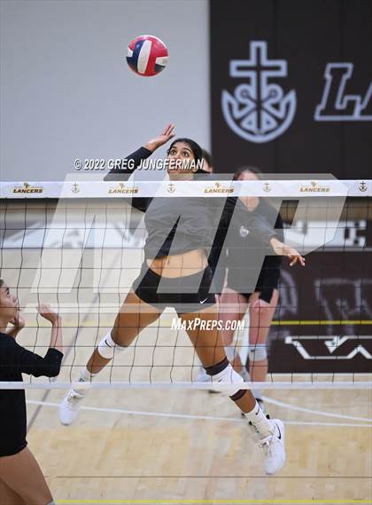 Thumbnail 2 in Archbishop Mitty @ Saint Francis (CIF State Regional Open Division Final) photogallery.