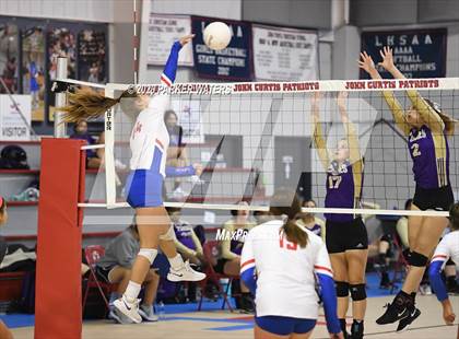Thumbnail 3 in Hahnville @ John Curtis Christian photogallery.