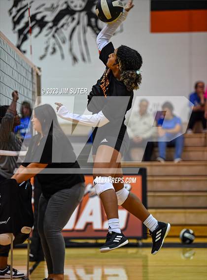 Thumbnail 3 in Somerville vs Anderson-Shiro photogallery.