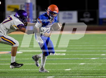 Thumbnail 1 in Westwood vs Mesa photogallery.