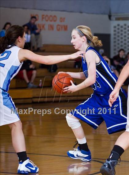 Thumbnail 2 in Trinity Valley vs St. Andrews (SPC Div II Championship) photogallery.