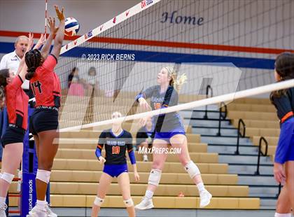 Thumbnail 2 in Oak Ridge vs Grand Oaks photogallery.