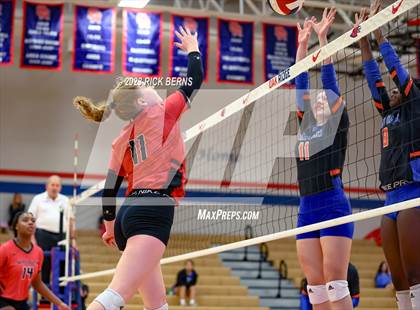 Thumbnail 2 in Oak Ridge vs Grand Oaks photogallery.