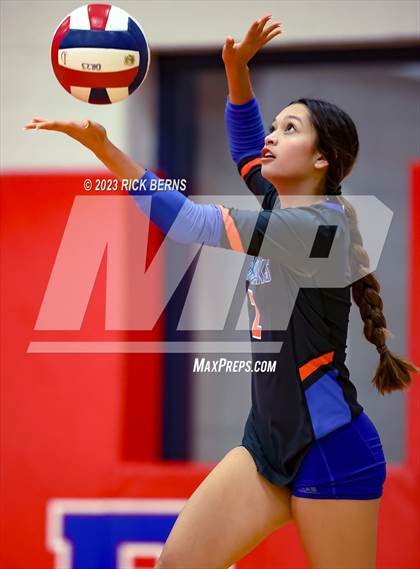 Thumbnail 3 in Oak Ridge vs Grand Oaks photogallery.