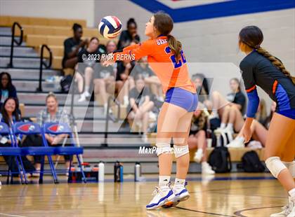Thumbnail 2 in Oak Ridge vs Grand Oaks photogallery.