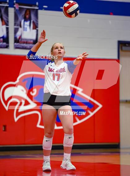 Thumbnail 3 in Oak Ridge vs Grand Oaks photogallery.
