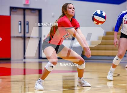 Thumbnail 1 in Oak Ridge vs Grand Oaks photogallery.