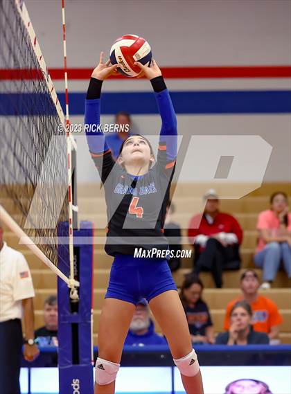 Thumbnail 3 in Oak Ridge vs Grand Oaks photogallery.