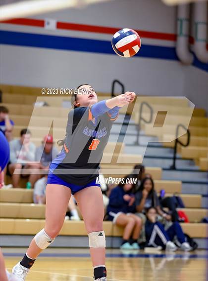 Thumbnail 1 in Oak Ridge vs Grand Oaks photogallery.