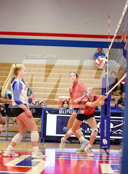 Thumbnail 3 in Oak Ridge vs Grand Oaks photogallery.
