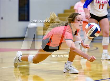 Thumbnail 3 in Oak Ridge vs Grand Oaks photogallery.