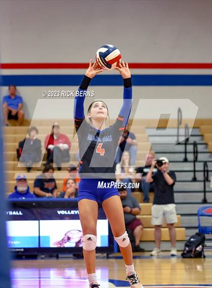 Thumbnail 2 in Oak Ridge vs Grand Oaks photogallery.