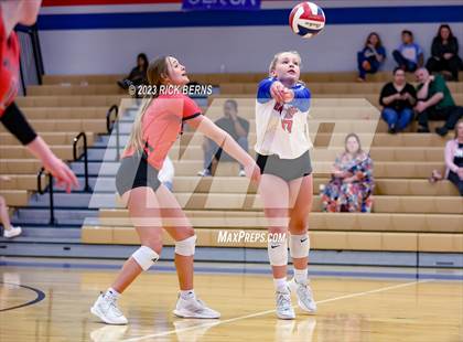 Thumbnail 1 in Oak Ridge vs Grand Oaks photogallery.
