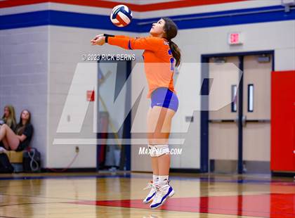 Thumbnail 3 in Oak Ridge vs Grand Oaks photogallery.
