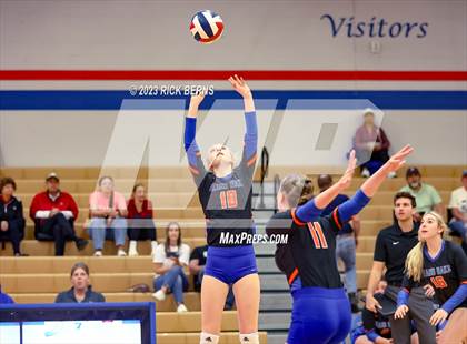 Thumbnail 1 in Oak Ridge vs Grand Oaks photogallery.