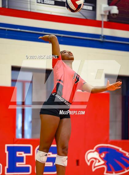 Thumbnail 3 in Oak Ridge vs Grand Oaks photogallery.