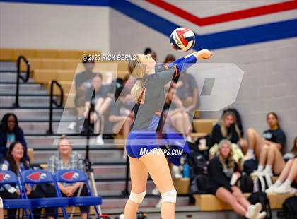 Thumbnail 1 in Oak Ridge vs Grand Oaks photogallery.