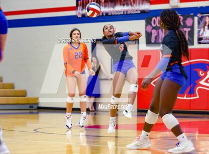 Thumbnail 1 in Oak Ridge vs Grand Oaks photogallery.