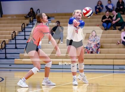 Thumbnail 3 in Oak Ridge vs Grand Oaks photogallery.