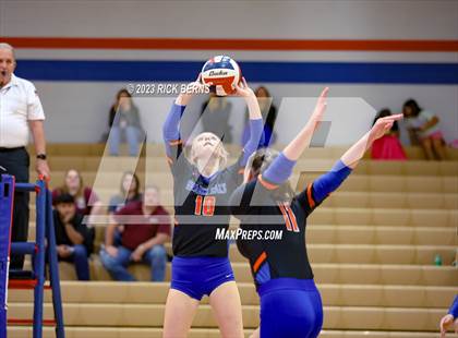 Thumbnail 1 in Oak Ridge vs Grand Oaks photogallery.
