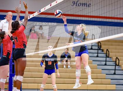Thumbnail 1 in Oak Ridge vs Grand Oaks photogallery.