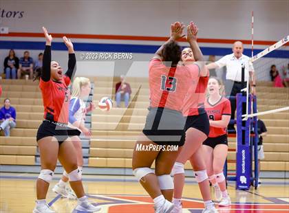 Thumbnail 2 in Oak Ridge vs Grand Oaks photogallery.