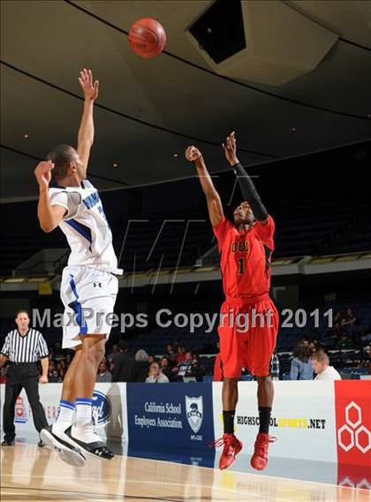 Thumbnail 3 in Windward vs. Orange Lutheran (CIF SS 4AA Final) photogallery.