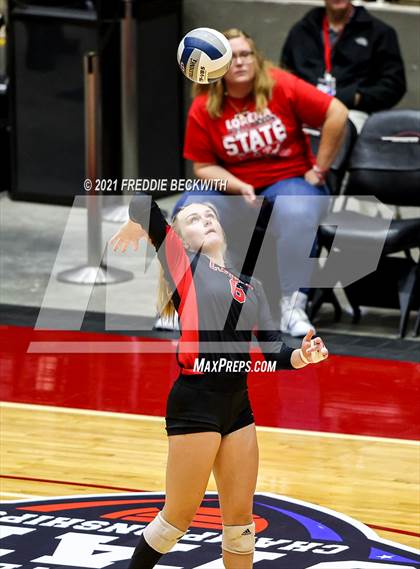 Thumbnail 3 in Lorena vs. Gunter (UIL Volleyball 3A Semi-Finals)  photogallery.