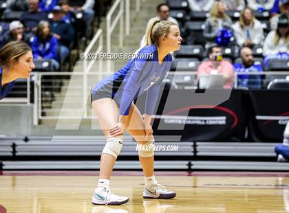 Thumbnail 2 in Lorena vs. Gunter (UIL Volleyball 3A Semi-Finals)  photogallery.