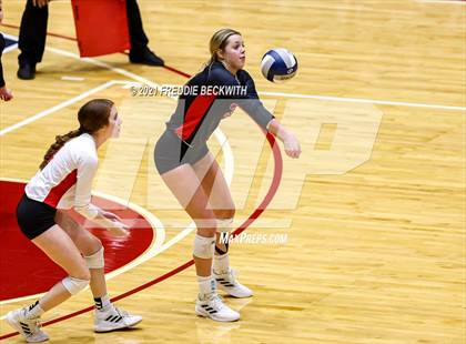Thumbnail 2 in Lorena vs. Gunter (UIL Volleyball 3A Semi-Finals)  photogallery.