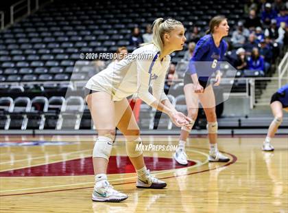 Thumbnail 2 in Lorena vs. Gunter (UIL Volleyball 3A Semi-Finals)  photogallery.
