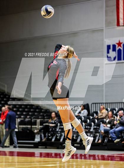 Thumbnail 3 in Lorena vs. Gunter (UIL Volleyball 3A Semi-Finals)  photogallery.