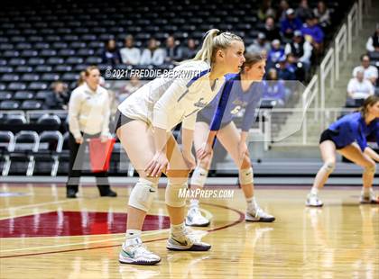 Thumbnail 1 in Lorena vs. Gunter (UIL Volleyball 3A Semi-Finals)  photogallery.