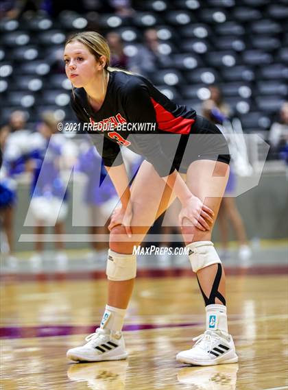 Thumbnail 2 in Lorena vs. Gunter (UIL Volleyball 3A Semi-Finals)  photogallery.