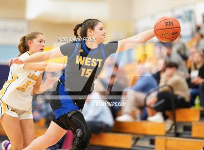Thumbnail 1 in New Berlin West @ Kettle Moraine photogallery.