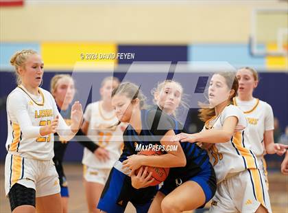 Thumbnail 2 in New Berlin West @ Kettle Moraine photogallery.