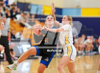 Thumbnail 1 in New Berlin West @ Kettle Moraine photogallery.