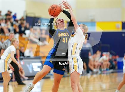 Thumbnail 2 in New Berlin West @ Kettle Moraine photogallery.
