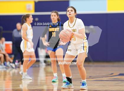 Thumbnail 2 in New Berlin West @ Kettle Moraine photogallery.