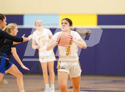 Thumbnail 2 in New Berlin West @ Kettle Moraine photogallery.