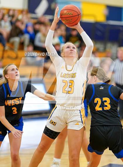 Thumbnail 1 in New Berlin West @ Kettle Moraine photogallery.