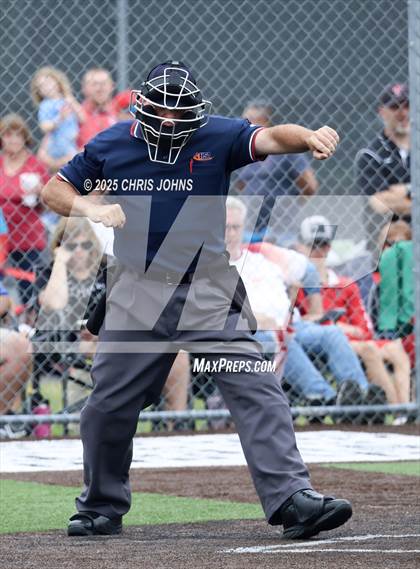 Thumbnail 2 in Mascoutah vs Triad (IHSA 3A Sectional) photogallery.