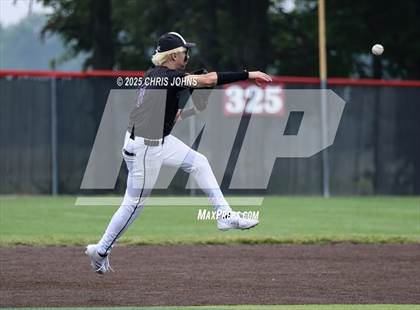 Thumbnail 2 in Mascoutah vs Triad (IHSA 3A Sectional) photogallery.